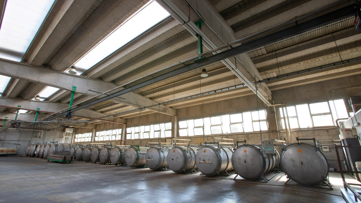 Photo of vacuum drying kilns